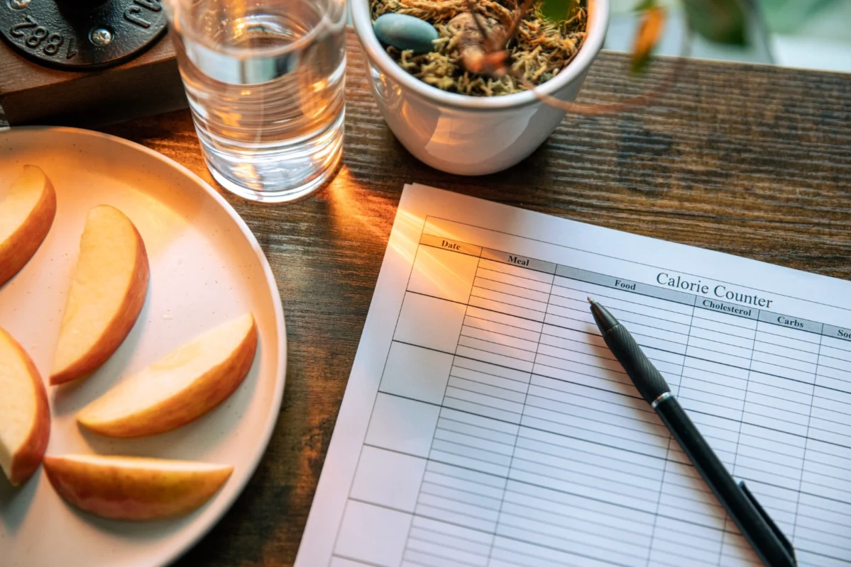 A Dietitian Explains What Causes Calorie Deficit Hunger