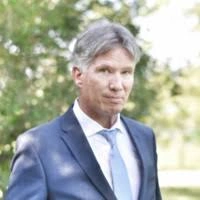 dr peter glidden