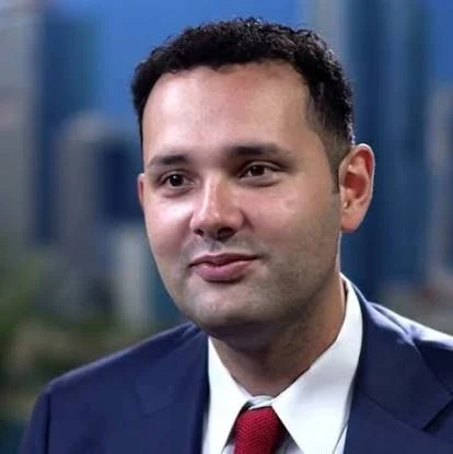 Dr Bryan Calvo