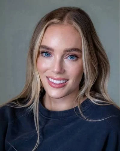 Dr. Laura Knowles, DC