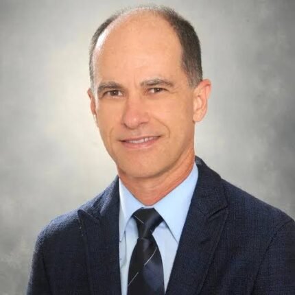 Dr. Sandro Esteves, MD, PhD