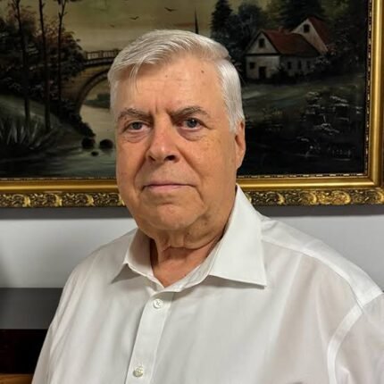 Dr. Zeev Shoham, MD